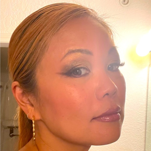 Meet your Posher, Rena - Picture 1 of 1